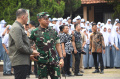 panglima-tni-dampingi-presiden-kunjungan-ke-jawa-tengah_20231214_101453.jpg
