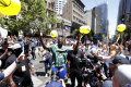 parade-kemenangan-golden-state-warriors_20220621_124546.jpg