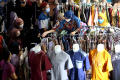 Pasar Tanah Abang Dipadati Pengunjung