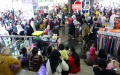Pasar Tanah Abang Dipadati Pengunjung