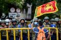 Pasukan Keamanan Gerebek Kamp Demonstran Sri Lanka