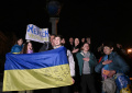 Pasukan Rusia Mundur dari Kherson, Rakyat Ukraina Bersorak