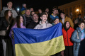 Pasukan Rusia Mundur dari Kherson, Rakyat Ukraina Bersorak