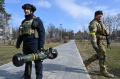 pasukan-ukraina-kursus-kilat-gunakan-senjata-penghancur-tank_20220310_164642.jpg