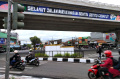 patung-sepatu-cibaduyut-belum-dipasang-lagi_20230104_200412.jpg