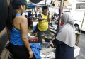 Pedagang Bandeng Imlek Rawa Belong Mulai Diserbu Konsumen