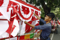 pedagang-bendera-dan-umbul-umbul-jelang-hut-kemerdekaan-ri-ke-77_20220730_031155.jpg