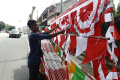 Pedagang Bendera Dan Umbul-Umbul Jelang HUT Kemerdekaan RI Ke-77