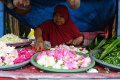 pedagang-bunga-pemakaman_20240308_210918.jpg