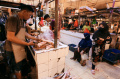 pedagang-habiskan-stok-daging-karena-akan-mogok-jualan-seminggu_20220227_171433.jpg