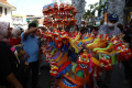 Pedagang Miniatur Barongsai Kebanjiran Pembeli