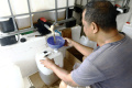 pedagang-minyak-goreng-curah-pasar-sumber-artha-bekasi_20220808_210055.jpg