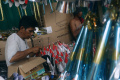 pedagang-terompet-musiman-jelang-pergantian-tahun_20231231_152544.jpg