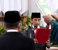 pelantikan-menteri-dan-wakil-menteri-di-istana-negara_20220616_071123.jpg
