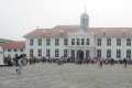 pelataran-museum-fatahillah-dipadati-pengunjung-isi-libur-natal_20231225_230930.jpg