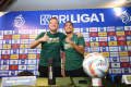 pelatih-persebaya-josep-gombau-adakan-jumpers_20230922_190802.jpg
