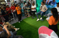 Pelatih Persebaya Paul C Munster Jumpa Penggemar di Mall