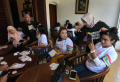 pelatihan-make-up-artist-mua-dari-relawan-ganjar_20230924_184349.jpg