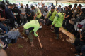 Pemakaman Aminah Cendrakasih