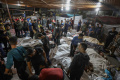 pemandangan-memilukan-setelah-rudal-hantam-rumah-sakit-di-gaza_20231018_093926.jpg