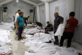 pemandangan-memilukan-setelah-rudal-hantam-rumah-sakit-di-gaza_20231018_100951.jpg