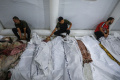 pemandangan-memilukan-setelah-rudal-hantam-rumah-sakit-di-gaza_20231018_102901.jpg