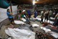 pemandangan-memilukan-setelah-rudal-hantam-rumah-sakit-di-gaza_20231018_110958.jpg