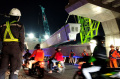 pemasangan-girder-beton-flyover-kopo_20220127_195811.jpg