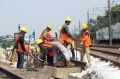 Pemasangan Wesel Jalur Kereta Api