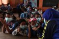 Pembagian Masker SDN Gubuk Klakah Malang