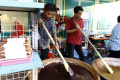 Pembuatan Dodol Betawi di Jakarta Fair 2022