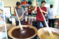 Pembuatan Dodol Betawi di Jakarta Fair 2022