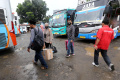 pemudik-di-terminal-bayangan-pondok-pinang_20220427_190613.jpg