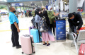 Pemudik Mulai Padati Stasiun Pasar Senen