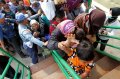 Pemudik Padati KM Binaiya di Pelabuhan Dwikora Pontianak