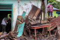 pencarian-korban-banjir-bandang-di-sumatera-barat_20240514_175758.jpg