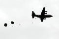 penerjunan-260-anggota-paskhas-tni-au-di-makassar_20170222_150745.jpg