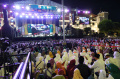 pengajian-akbar-gus-iqdam-di-hut-surabaya_20240511_110504.jpg