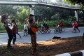 Pengamen Jalanan HBKB Beraksi