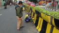 Pengecatan Beton Pembatas Pemisah Jalan