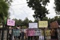 Penghuni Rusun Demo di Balaikota DKI Jakarta 