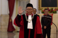 Pengucapan Sumpah Hakim MK Asrul Sani
