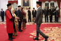 pengucapan-sumpah-jabatan-hakim-konstitusi-ridwan-mansyur_20231208_155642.jpg