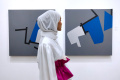 Pengunjung Melihat Pameran Karya Seni Rupa Kontemporer