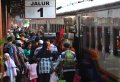 Penumpang Kereta Api Libur Natal dan Tahun Baru 2015