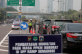 Penyekatan Mobilitas di Jalan Tol Dalam Kota