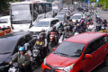 Penyempitan Jalan Timbulkan Kemacetan di Jalan Pasirkaliki