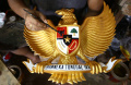 Perajin Patung Burung Garuda Kebanjiran Order 