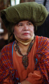 Perempuan Dengan Wastra Nusantara