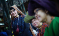 Perempuan Dengan Wastra Nusantara